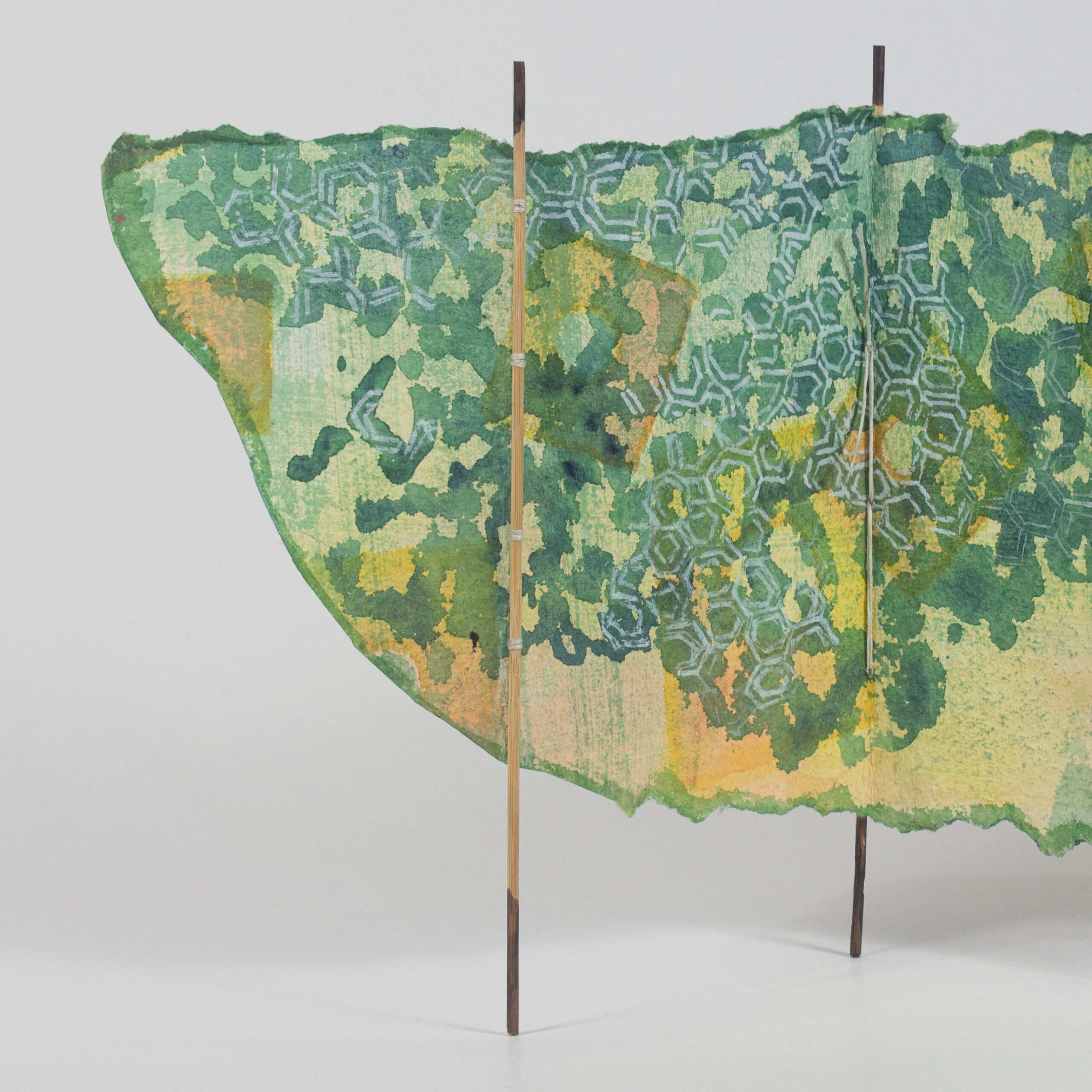 uninhabited back_detail 1